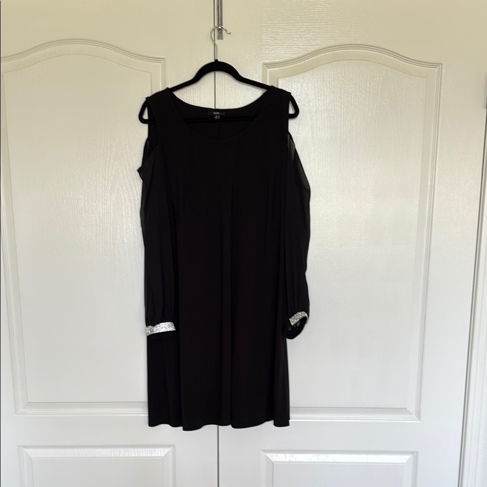 Elegant Black Cold Shoulder Dress